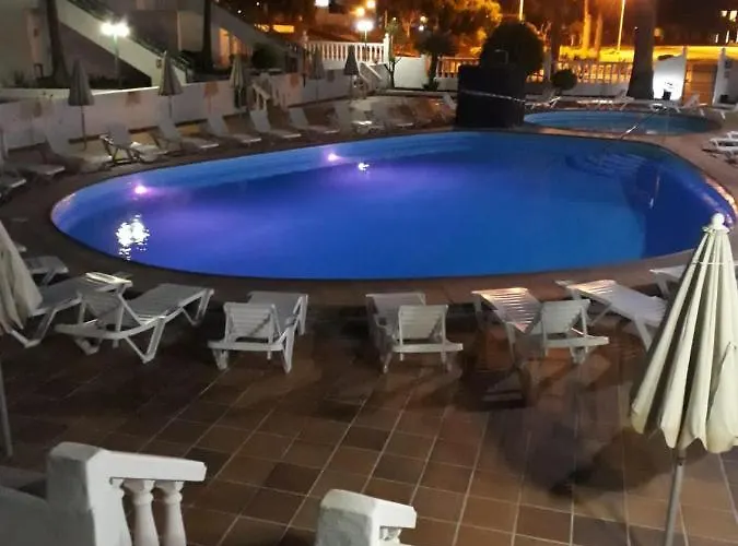 Casa Anna. Pool And Next To The بيت للعطل