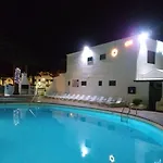 Будинок відпочинку Casa Anna. Pool And Next To The Пуерто-дель-Кармен