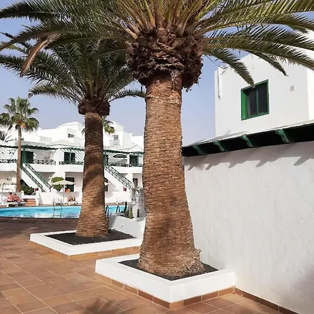 Casa Anna. Pool And Next To The Сasa de vacaciones *