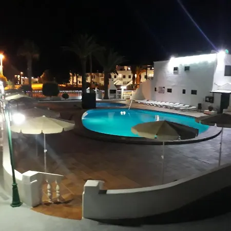 Casa Anna. Pool And Next To The