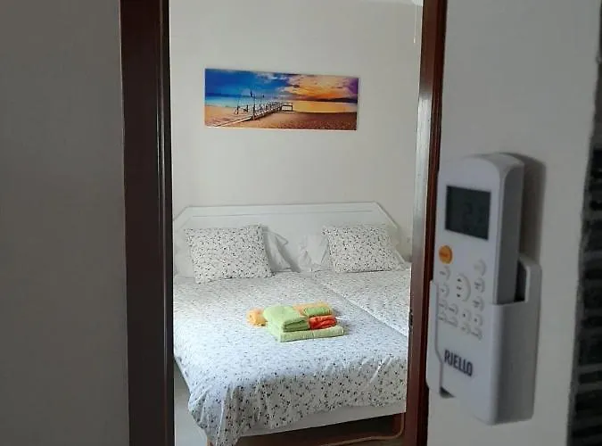 Casa Anna. Pool And Next To The Feriehus