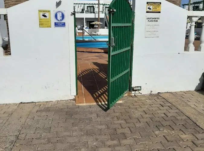 Casa Anna. Pool And Next To The Puerto del Carmen (Lanzarote)