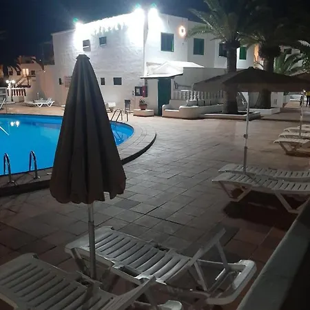 Casa Anna. Pool And Next To The Holiday home *