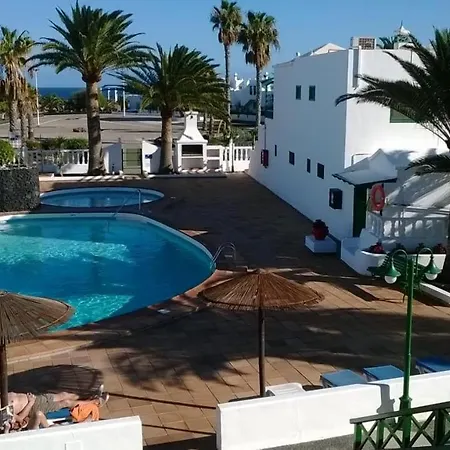 Holiday home Casa Anna. Pool And Next To The Puerto del Carmen (Lanzarote)