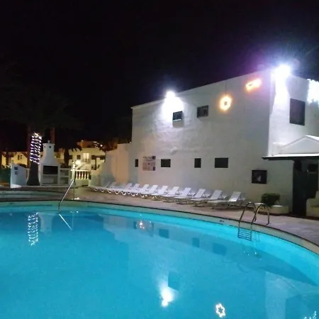 Holiday home Casa Anna. Pool And Next To The Puerto del Carmen (Lanzarote)